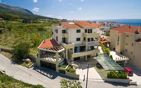 Apartments Leon