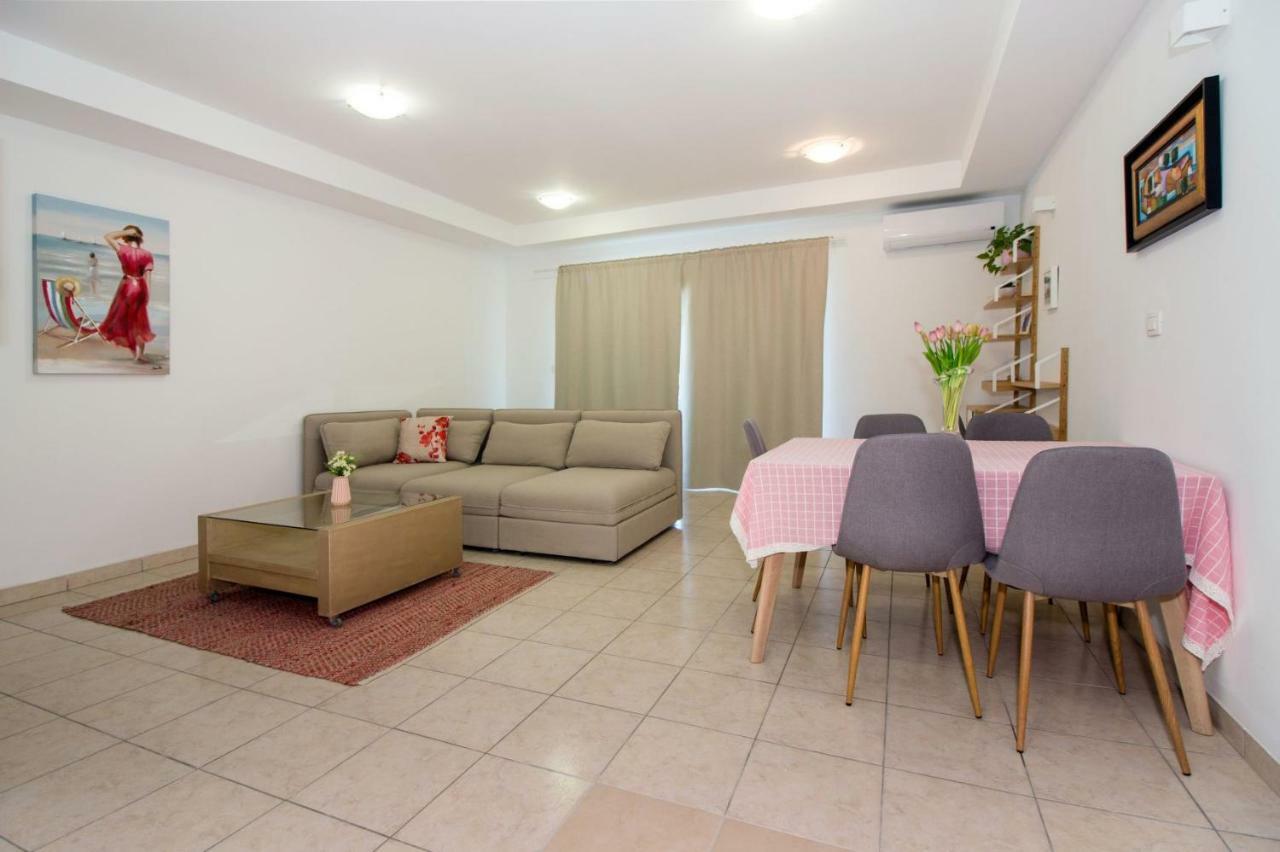 Apartments Leon Podstrana Exterior foto